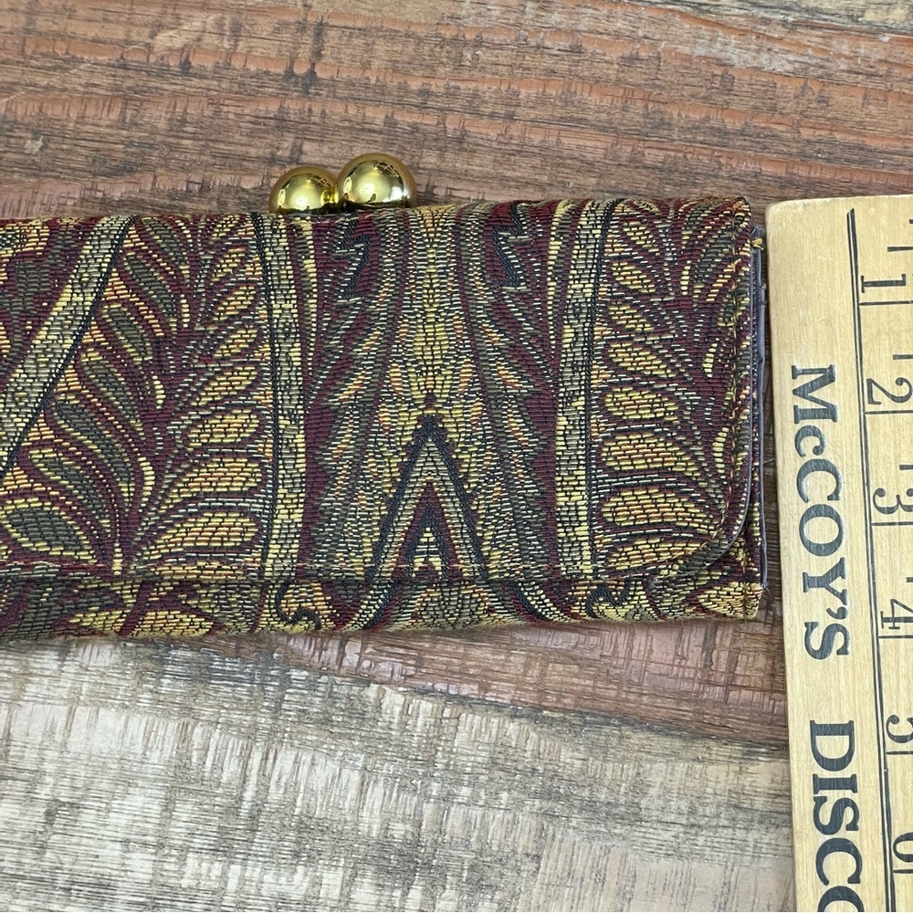 Braciano Gold Burgundy Tapestry Fabric Metallic Gold Accent Wallet - Picture 5 of 10